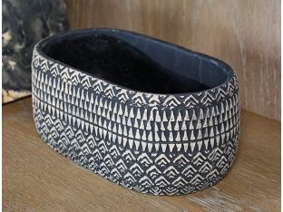 Small Kjeld Black Oval Pot