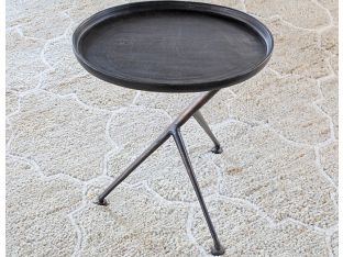 Schmidt Accent Table