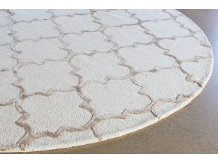 7' 6" Round Ivory And Beige Geometric Rug